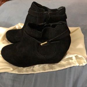 Dolce Vita Shoes Black suede wedge NWT.